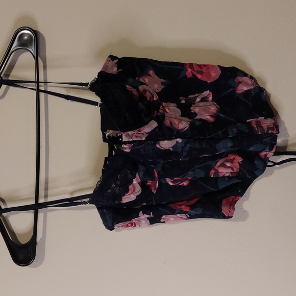 UO OUT FROM UNDER FLORAL CORSET TOP - Picture 2 of 4